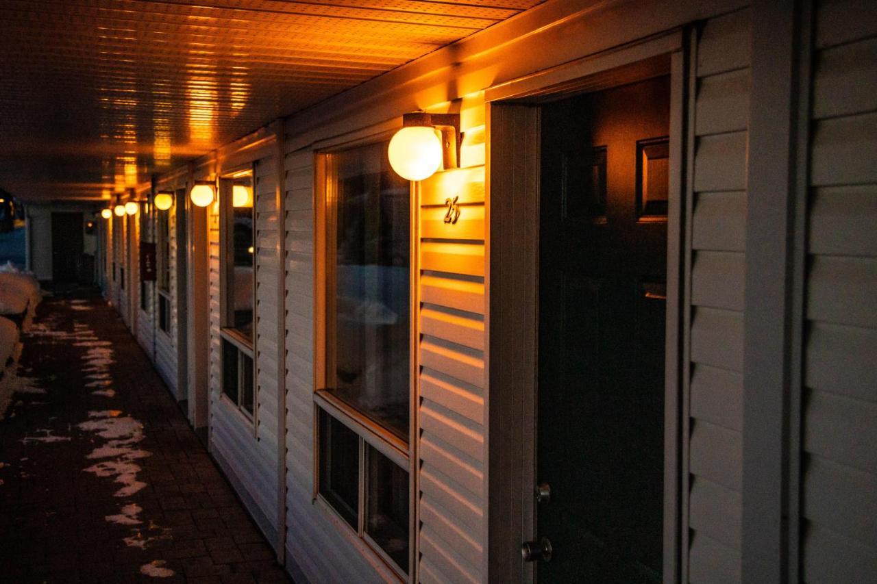 Auberge De Nos Aieux Les Eboulements ภายนอก รูปภาพ