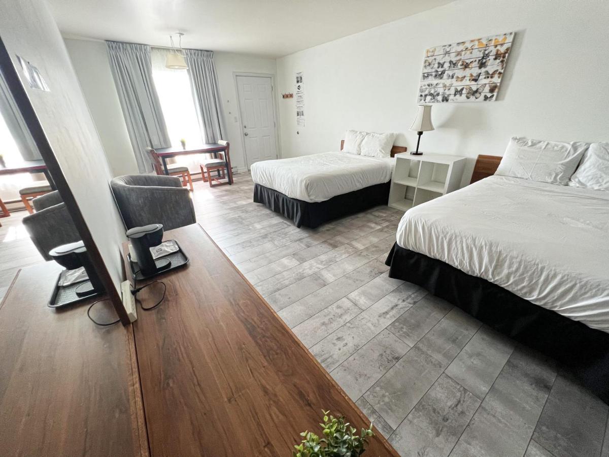 Auberge De Nos Aieux Les Eboulements ภายนอก รูปภาพ