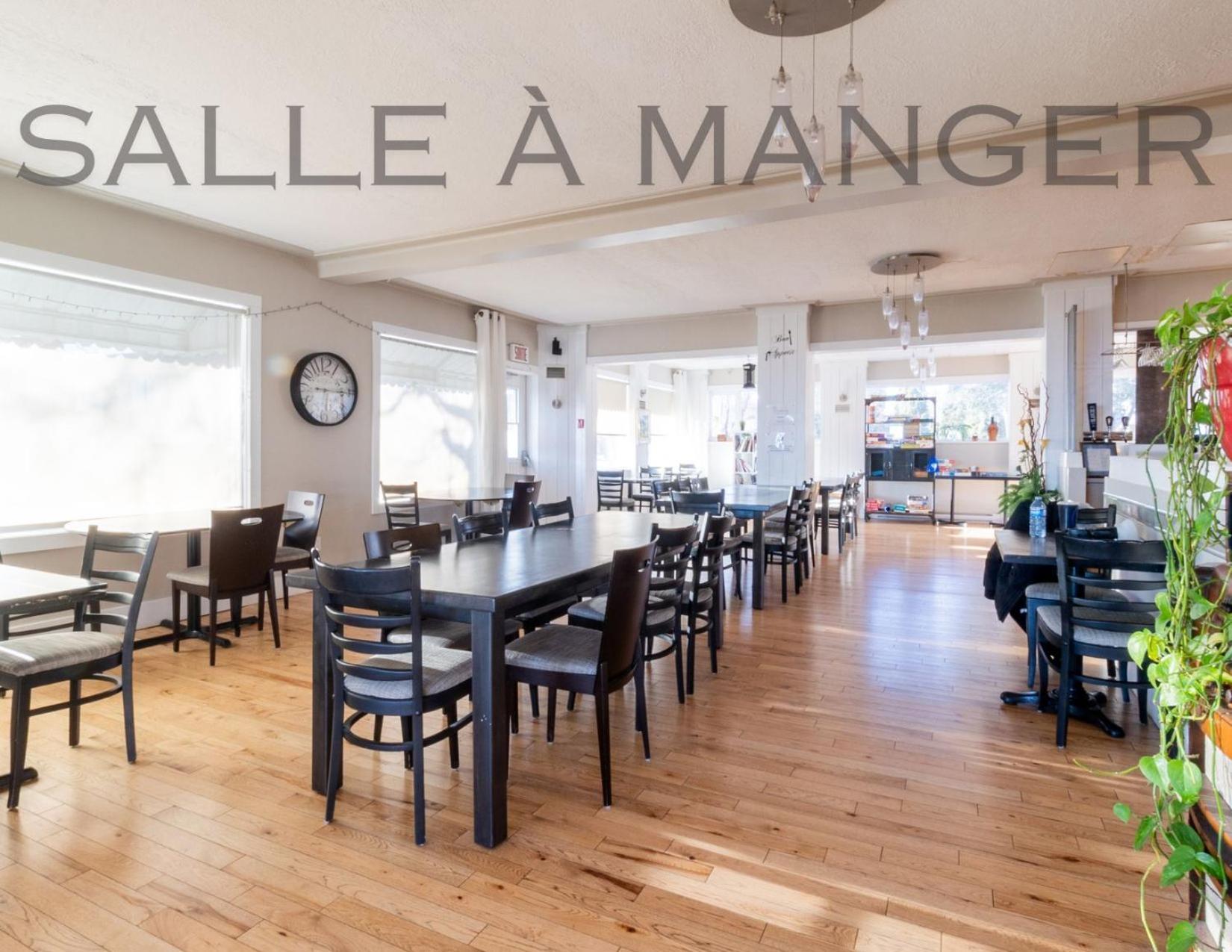 Auberge De Nos Aieux Les Eboulements ภายนอก รูปภาพ